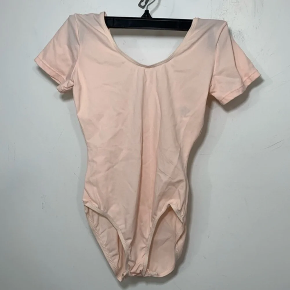 NWT Danskin 9391 theatrical short sleeve leotard